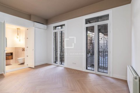 Купить квартиру в Барселона, Испания с 3 спальни, 159м², № 6646 - фото 28
