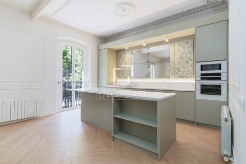 Купить квартиру в Барселона, Испания с 3 спальни, 159м², № 6646 - фото 7