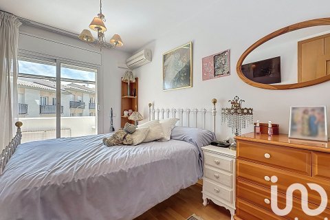 Casa adosada de 5 dormitorios en venta en Sant Pere de Ribes, Barcelona, Cataluña, Spain № 4901 - foto 24