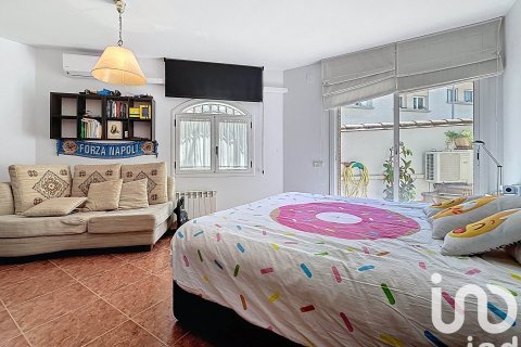 Casa adosada de 5 dormitorios en venta en Sant Pere de Ribes, Barcelona, Cataluña, Spain № 4901 - foto 20