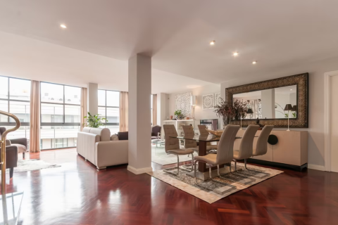 Apartamento de 6 dormitorios en venta en Eixample, Barcelona, Cataluña, Spain № 1204 - foto 4