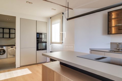 4 bedrooms apartment for sale in Barcelona, Catalonia, Spain № 4313 - photo 14