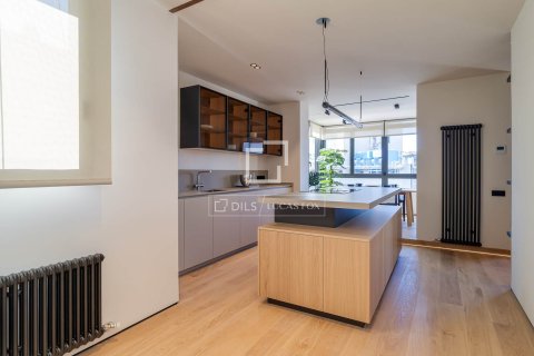 4 bedrooms apartment for sale in Barcelona, Catalonia, Spain № 4313 - photo 11