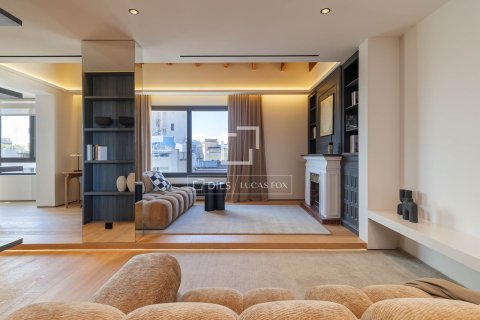 4 bedrooms apartment for sale in Barcelona, Catalonia, Spain № 4313 - photo 6