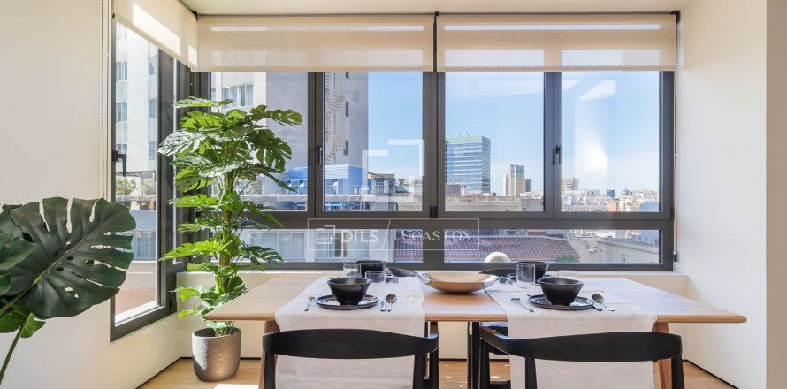 4 bedrooms apartment for sale in Barcelona, Catalonia, Spain № 4313