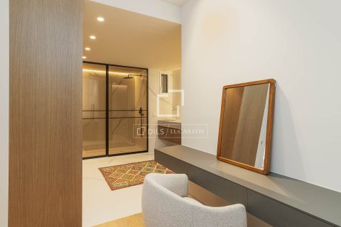 Apartamento de 4 dormitorios en venta en Barcelona, Cataluña, Spain № 4314 - foto 25