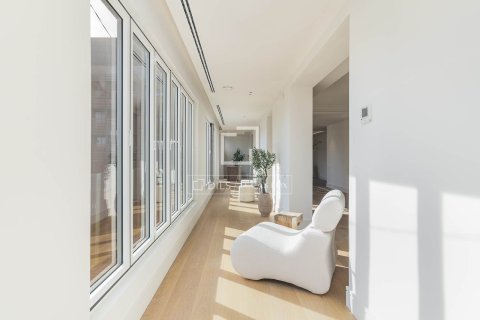 Apartamento de 4 dormitorios en venta en Barcelona, Cataluña, Spain № 4314 - foto 7