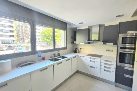 Apartamento de 3 dormitorios en venta en Principado De Andorra (Ninguna Poblacion Tiene C.P.), Lérida, Cataluña, Spain № 7755 - foto 23