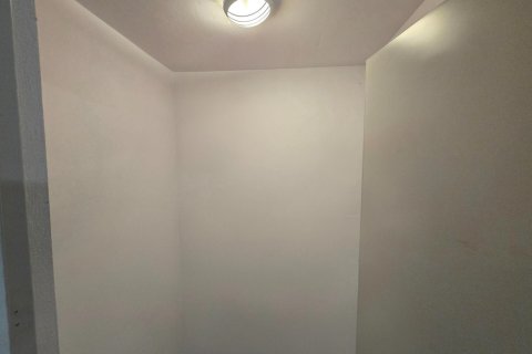 Apartamento de 3 dormitorios en venta en Principado De Andorra (Ninguna Poblacion Tiene C.P.), Lérida, Cataluña, Spain № 7755 - foto 3