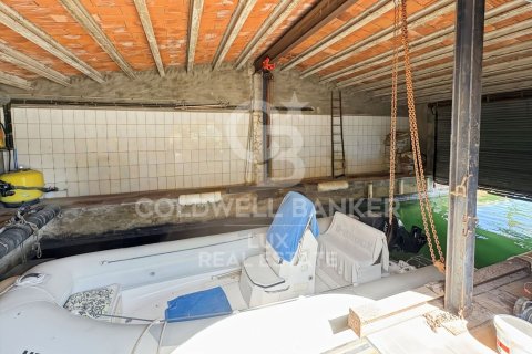 Villa de 7 dormitorios en venta en Empuriabrava, Gerona, Cataluña, Spain № 7759 - foto 4