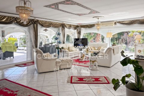 Villa de 7 dormitorios en venta en Empuriabrava, Gerona, Cataluña, Spain № 7759 - foto 22