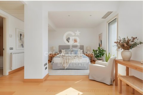 Ático de 3 dormitorios en venta en Barcelona, Cataluña, Spain № 7760 - foto 3