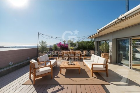 Ático de 3 dormitorios en venta en Barcelona, Cataluña, Spain № 7760 - foto 8