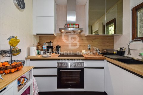 Сasa de 4 dormitorios en venta en Esplugues de Llobregat, Barcelona, Cataluña, Spain № 7754 - foto 3