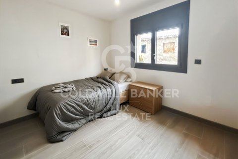 Dúplex de 3 dormitorios en venta en Girona, Gerona, Cataluña, Spain № 7757 - foto 18