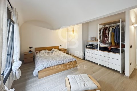 Dúplex de 3 dormitorios en venta en Girona, Gerona, Cataluña, Spain № 7757 - foto 20