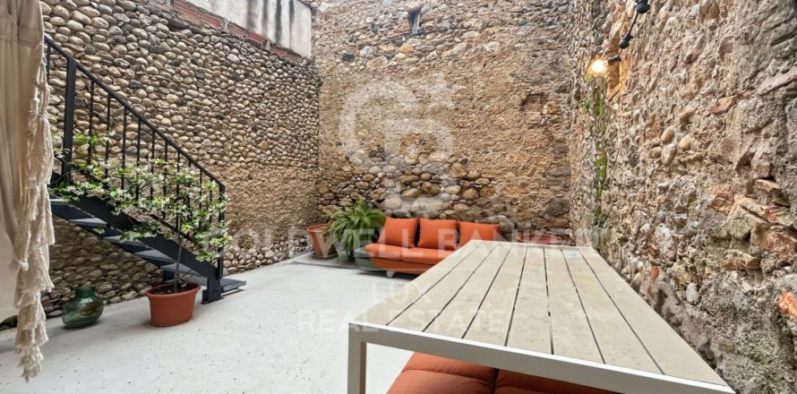 Dúplex de 3 dormitorios en venta en Girona, Gerona, Cataluña, Spain № 7757