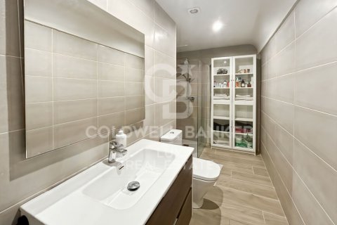 Dúplex de 3 dormitorios en venta en Girona, Gerona, Cataluña, Spain № 7757 - foto 16