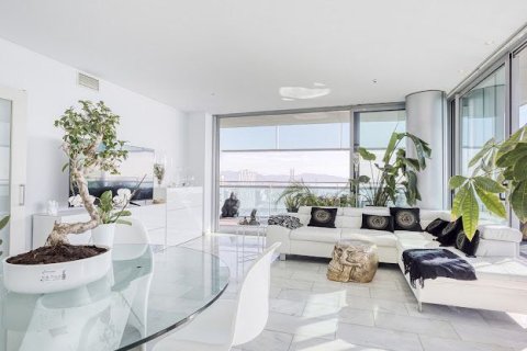 Apartamento de 3 dormitorios en venta en Diagonal Mar, Barcelona, Cataluña, Spain № 1165 - foto 11