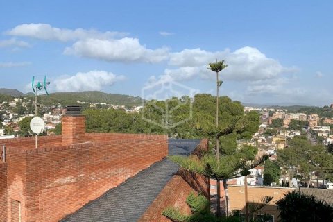 Villa de 5 dormitorios en venta en Castelldefels, Barcelona, Cataluña, Spain № 1025 - foto 18
