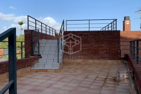 Villa de 5 dormitorios en venta en Castelldefels, Barcelona, Cataluña, Spain № 1025 - foto 17