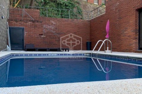 Villa de 5 dormitorios en venta en Castelldefels, Barcelona, Cataluña, Spain № 1025