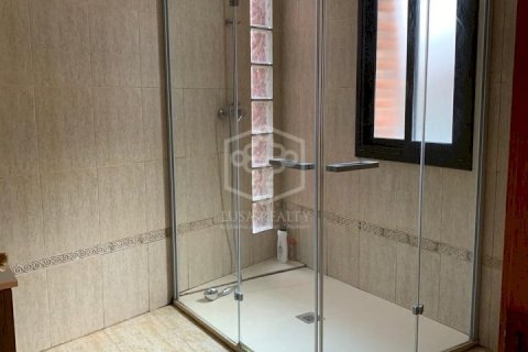 Villa de 5 dormitorios en venta en Castelldefels, Barcelona, Cataluña, Spain № 1025 - foto 19