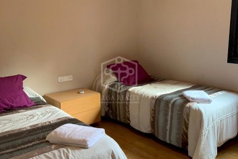 Villa de 5 dormitorios en venta en Castelldefels, Barcelona, Cataluña, Spain № 1025 - foto 13