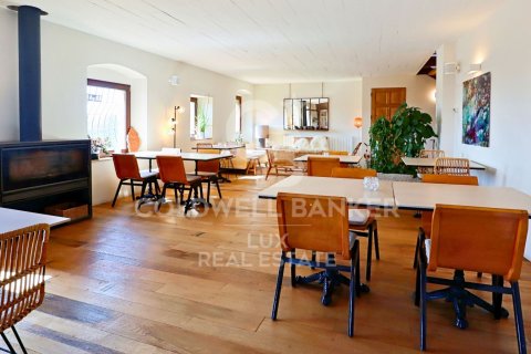 Сasa de 12 dormitorios en venta en Girona, Gerona, Cataluña, Spain № 5918 - foto 9