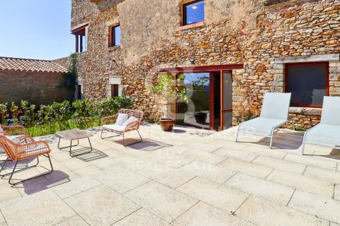 Сasa de 12 dormitorios en venta en Girona, Gerona, Cataluña, Spain № 5918 - foto 15