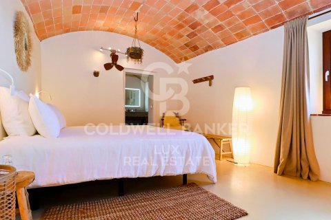 Сasa de 12 dormitorios en venta en Girona, Gerona, Cataluña, Spain № 5918 - foto 16