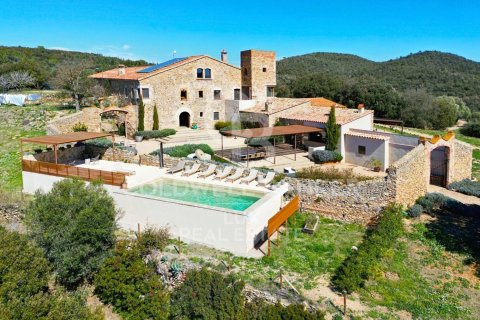 Сasa de 12 dormitorios en venta en Girona, Gerona, Cataluña, Spain № 5918