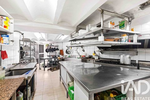 Propiedad comercial de 317 m² en venta en Sant Pol de Mar, Barcelona, Cataluña, Spain № 4693 - foto 4