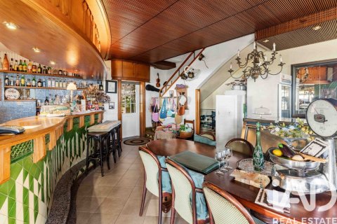 Propiedad comercial de 317 m² en venta en Sant Pol de Mar, Barcelona, Cataluña, Spain № 4693 - foto 19