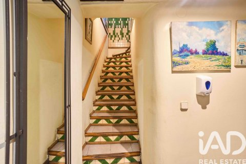 Propiedad comercial de 317 m² en venta en Sant Pol de Mar, Barcelona, Cataluña, Spain № 4693 - foto 25