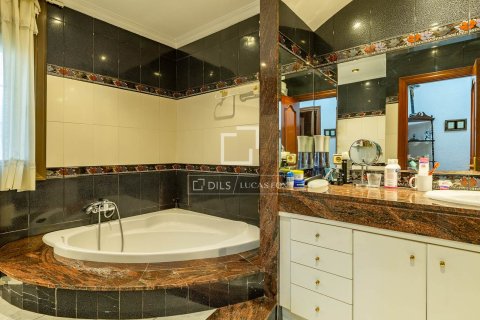 5 bedrooms villa for sale in Castelldefels, Barcelona, Catalonia, Spain № 4098 - photo 18