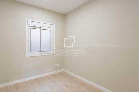 Купить квартиру в Барселона, Испания с 3 спальни, 63м², № 4097 - фото 12