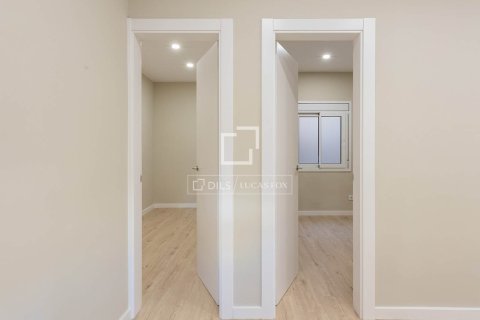 Купить квартиру в Барселона, Испания с 3 спальни, 63м², № 4097 - фото 8