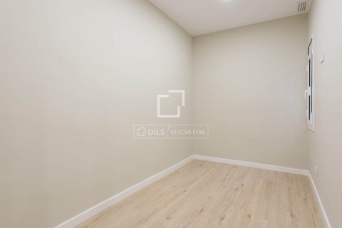 Купить квартиру в Барселона, Испания с 3 спальни, 63м², № 4097 - фото 15