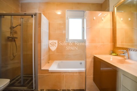 Купить дом в Льорет-де-Мар, Испания с 3 спальни, 321м², № 6744 - фото 25