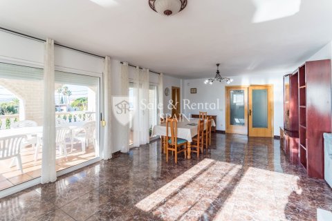 Купить дом в Льорет-де-Мар, Испания с 7 спален, 259м², № 6740 - фото 7