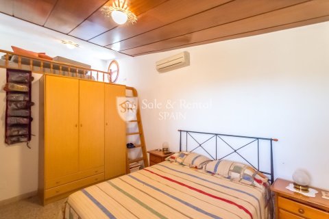 Сasa de 4 dormitorios en venta en Santa Susanna, Barcelona, Cataluña, Spain № 6745 - foto 17