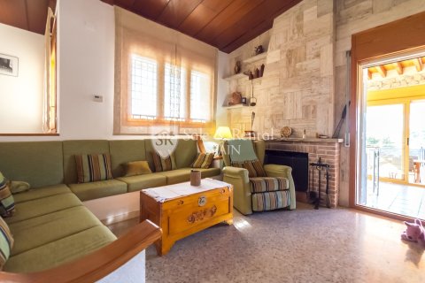 Сasa de 4 dormitorios en venta en Santa Susanna, Barcelona, Cataluña, Spain № 6745 - foto 19