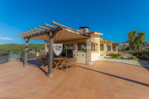 Сasa de 4 dormitorios en venta en Santa Susanna, Barcelona, Cataluña, Spain № 6745 - foto 3