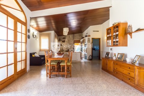 Сasa de 4 dormitorios en venta en Santa Susanna, Barcelona, Cataluña, Spain № 6745 - foto 5