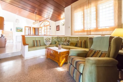 Сasa de 4 dormitorios en venta en Santa Susanna, Barcelona, Cataluña, Spain № 6746 - foto 8