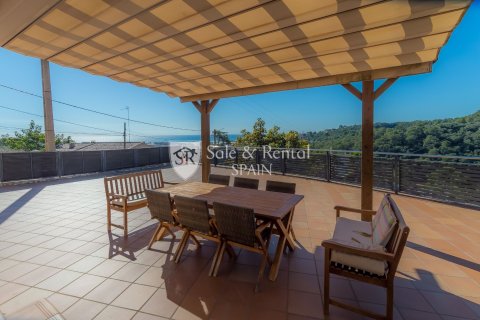 Сasa de 4 dormitorios en venta en Santa Susanna, Barcelona, Cataluña, Spain № 6746 - foto 24