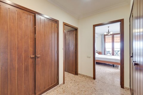 Villa de 6 dormitorios en venta en Blanes, Gerona, Cataluña, Spain № 1276 - foto 18