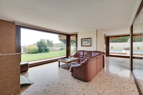 Villa de 6 dormitorios en venta en Blanes, Gerona, Cataluña, Spain № 1276 - foto 11