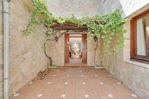 Villa de 6 dormitorios en venta en Blanes, Gerona, Cataluña, Spain № 1276 - foto 2
